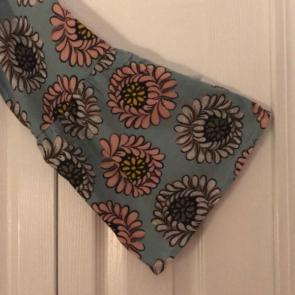 LOFT 3/4 sleeve top - Picture 4 of 5